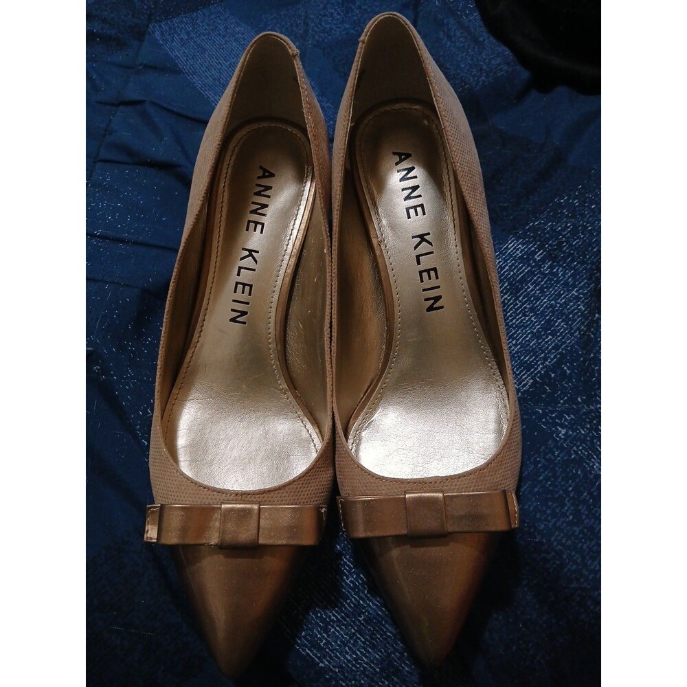Anne Klein 9.5 M Heels  Light Tan Little Bow On Front